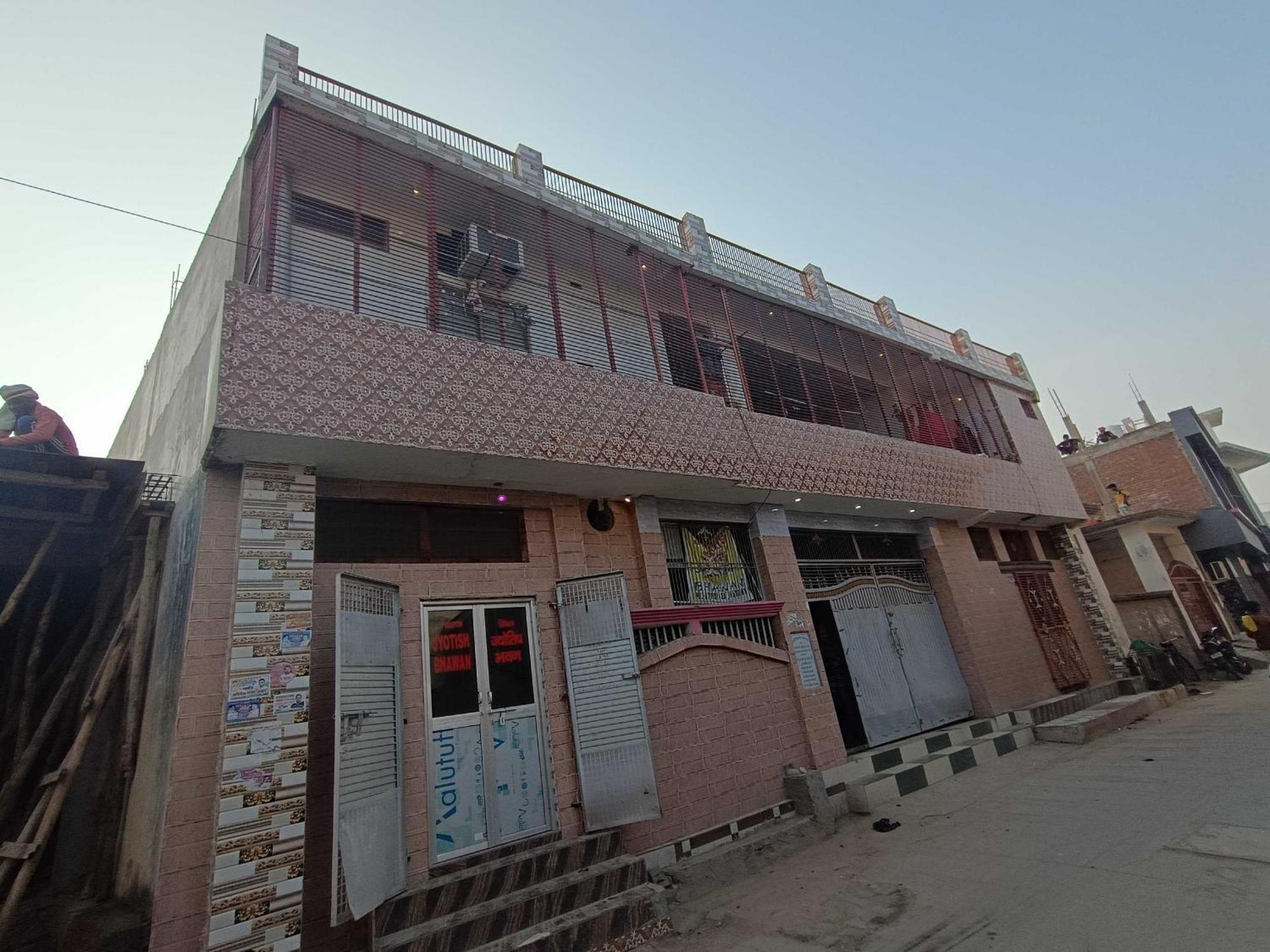 Hotel O Jyotish House Ayodhya Esterno foto