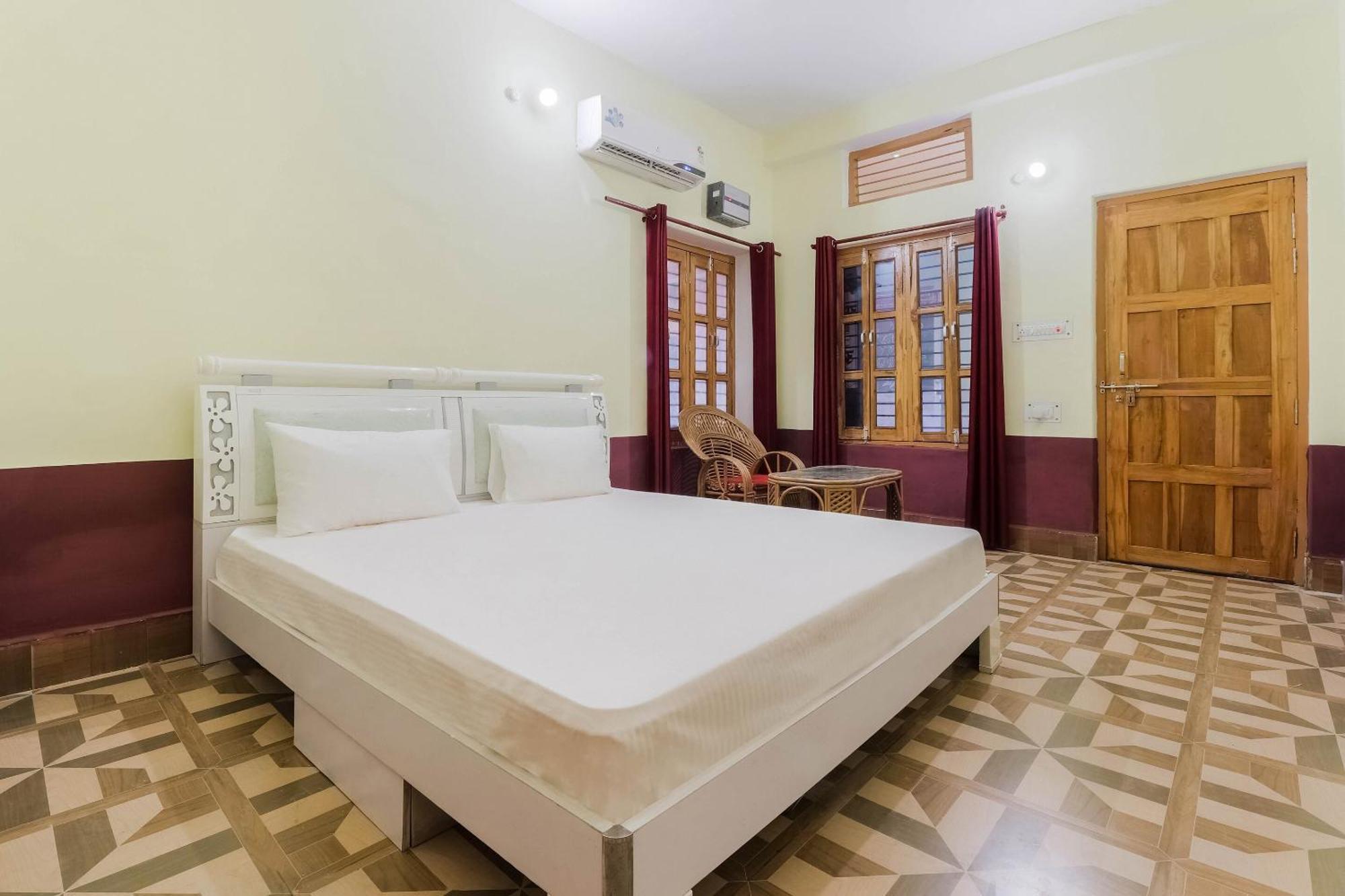 Hotel O Jyotish House Ayodhya Esterno foto